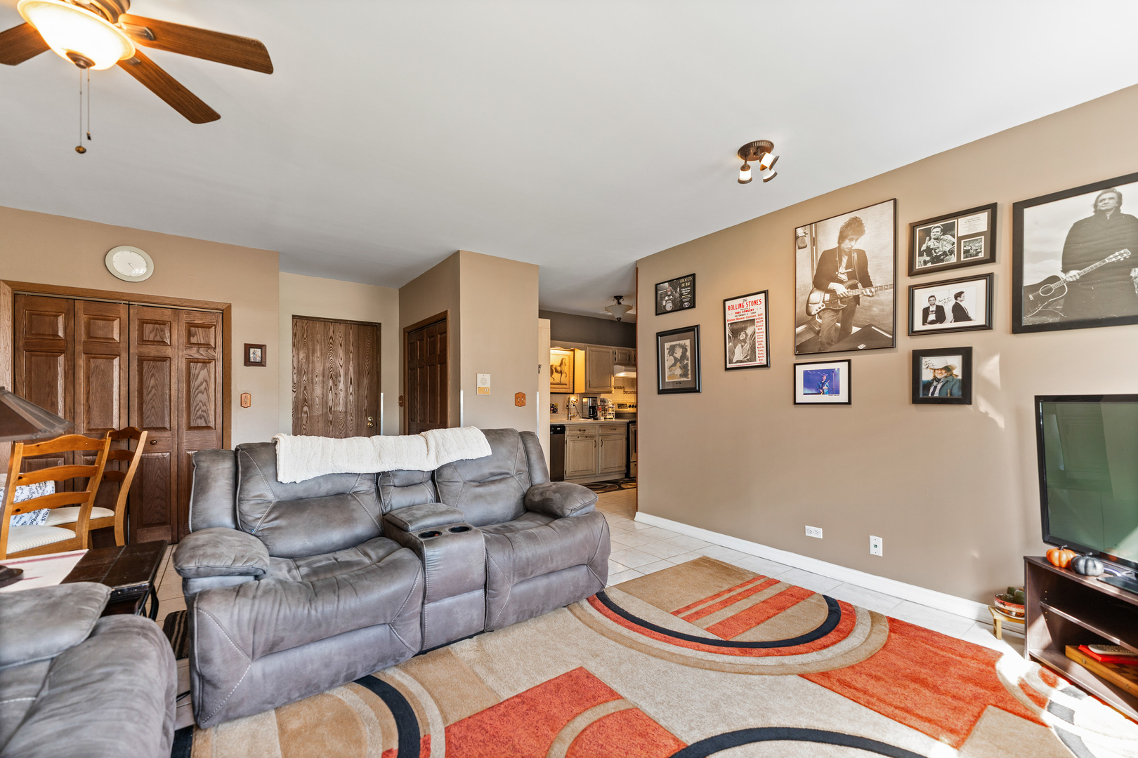 530 E Highland Avenue Unit: B-5