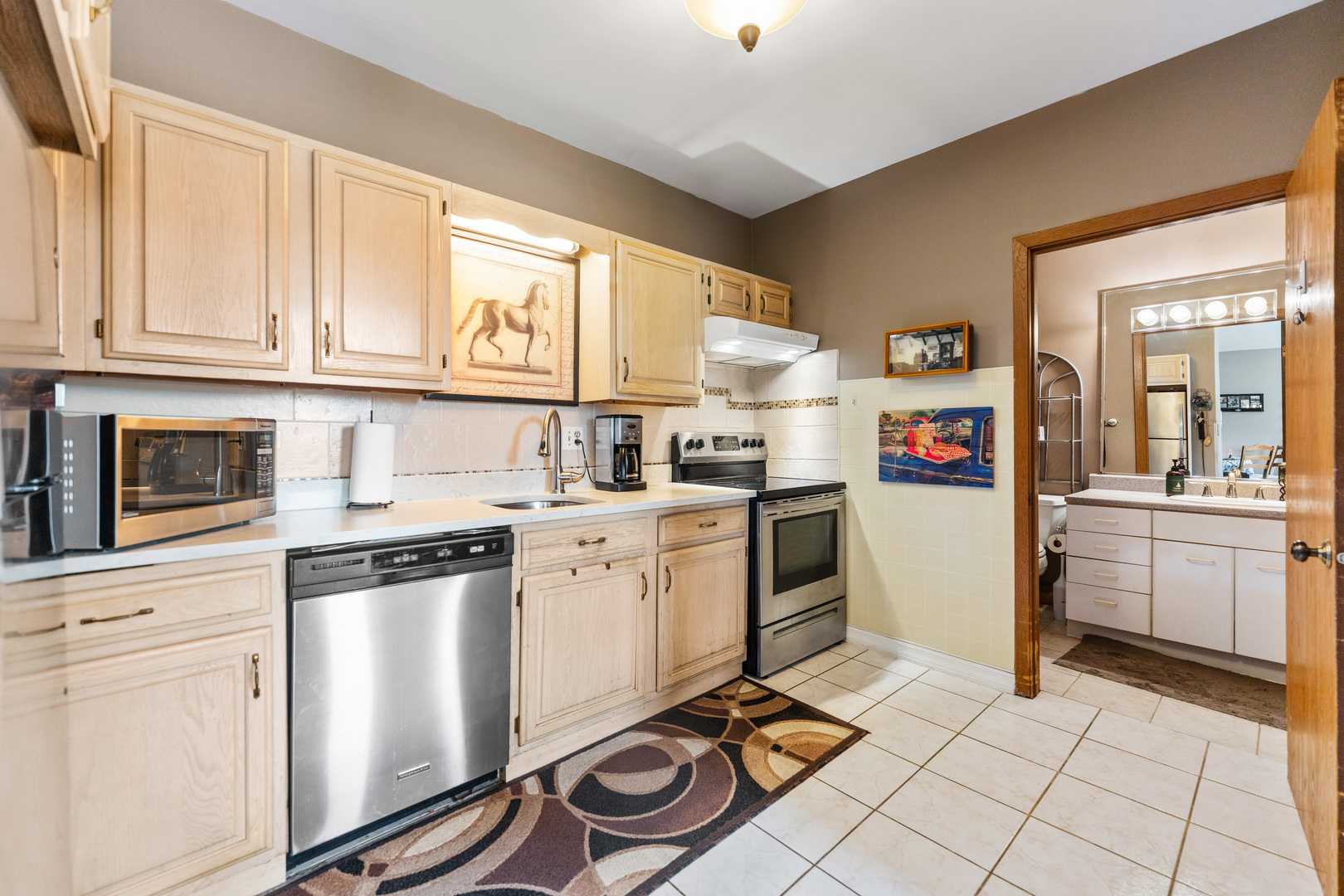 530 E Highland Avenue Unit: B-5