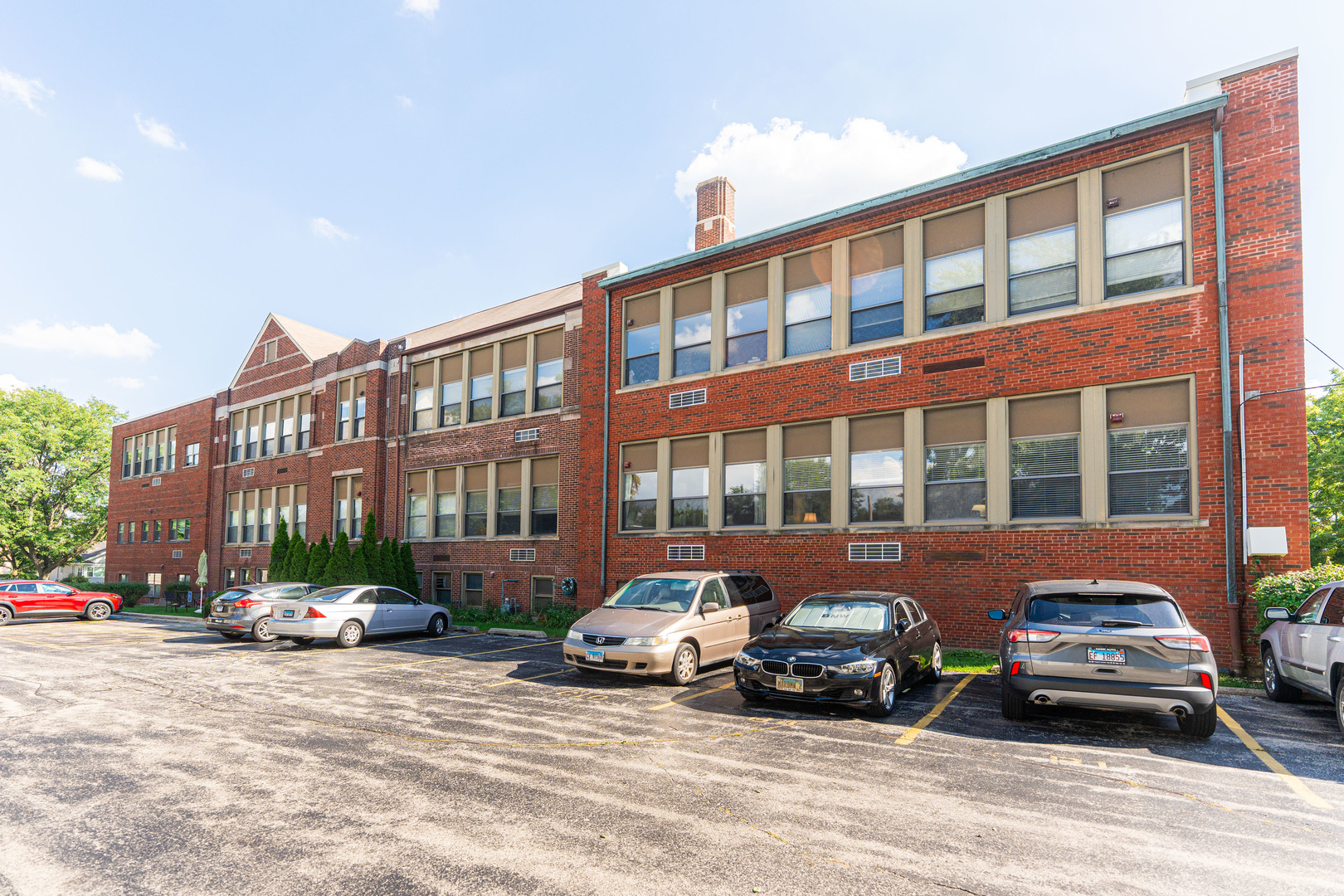 530 E Highland Avenue Unit: B-5