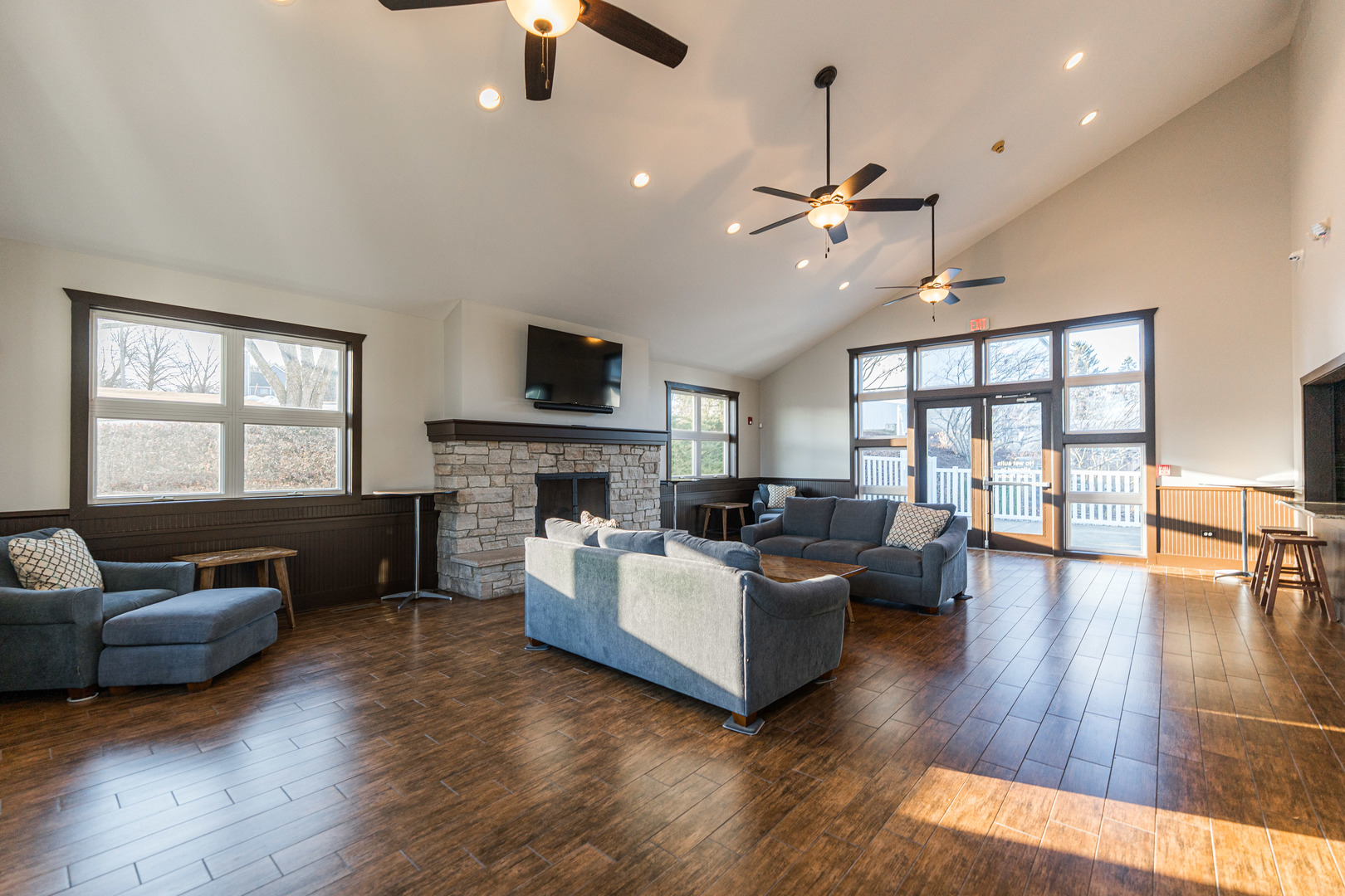 3N985 Walt Whitman Road