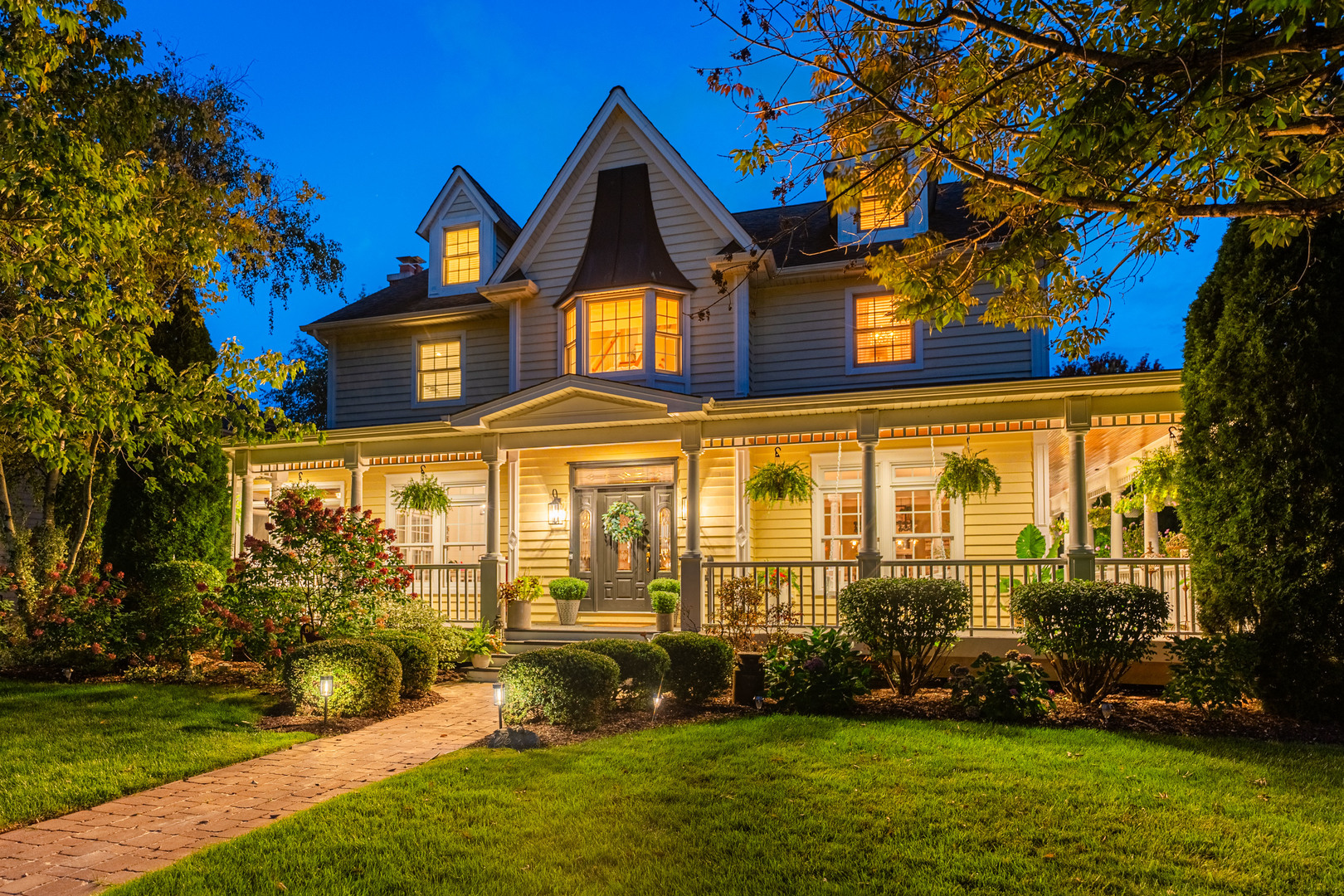 3N985 Walt Whitman Road