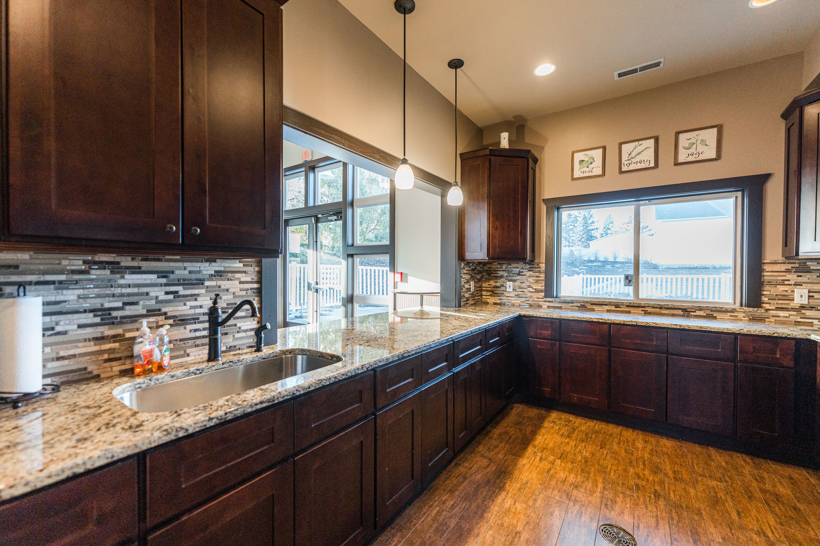 3N985 Walt Whitman Road