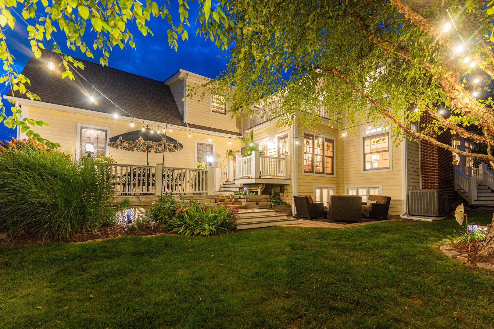 3N985 Walt Whitman Road