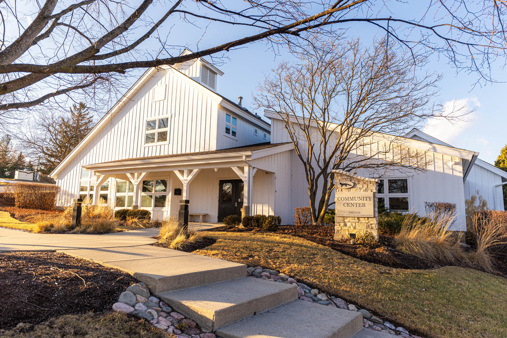 3N985 Walt Whitman Road