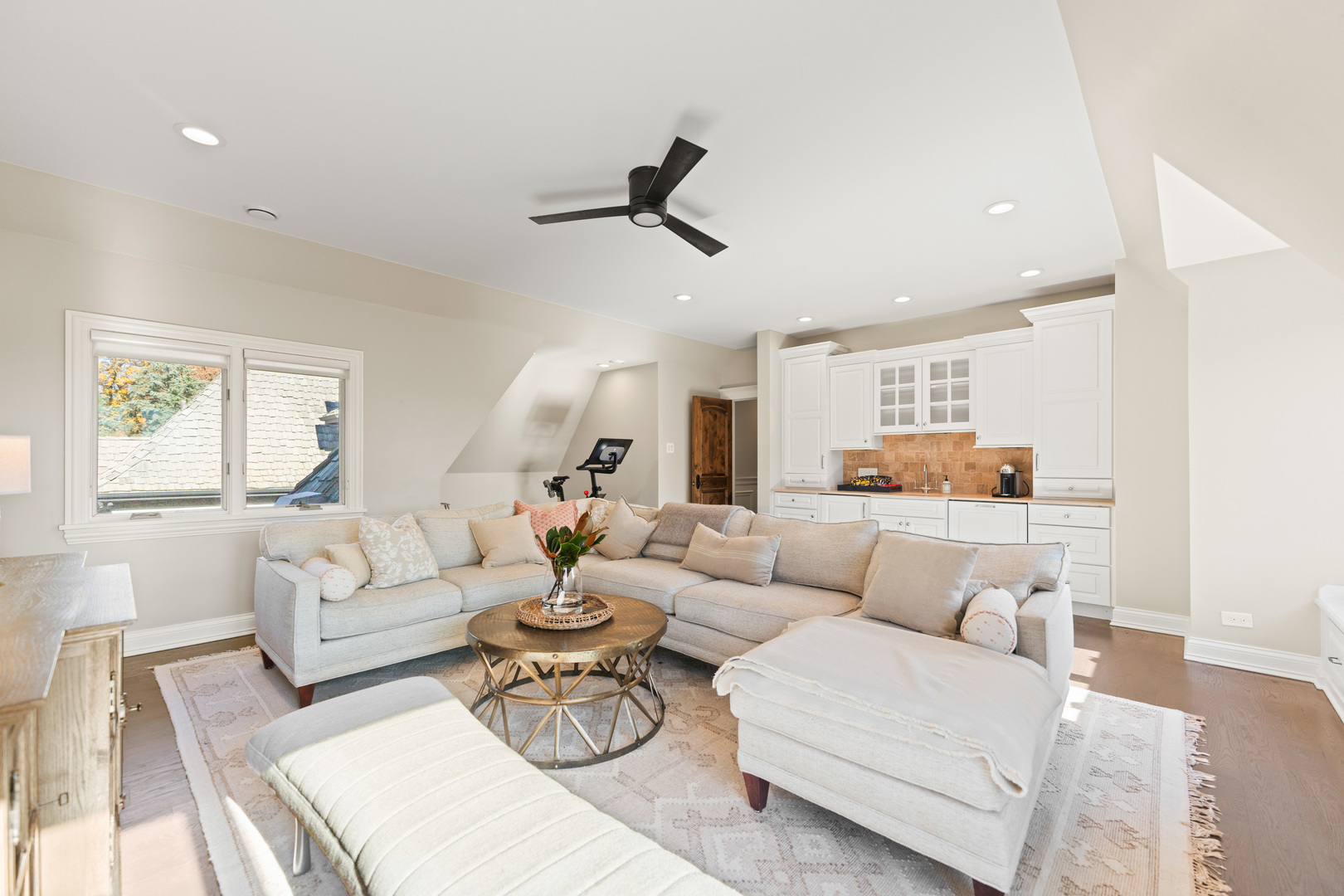 4N922 Dover Hill Road