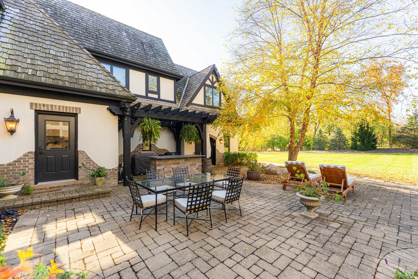 4N922 Dover Hill Road