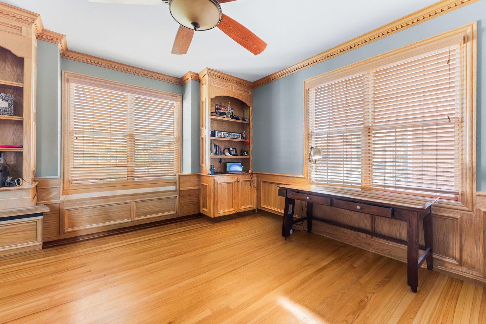 3N943 Ralph Waldo Emerson Lane