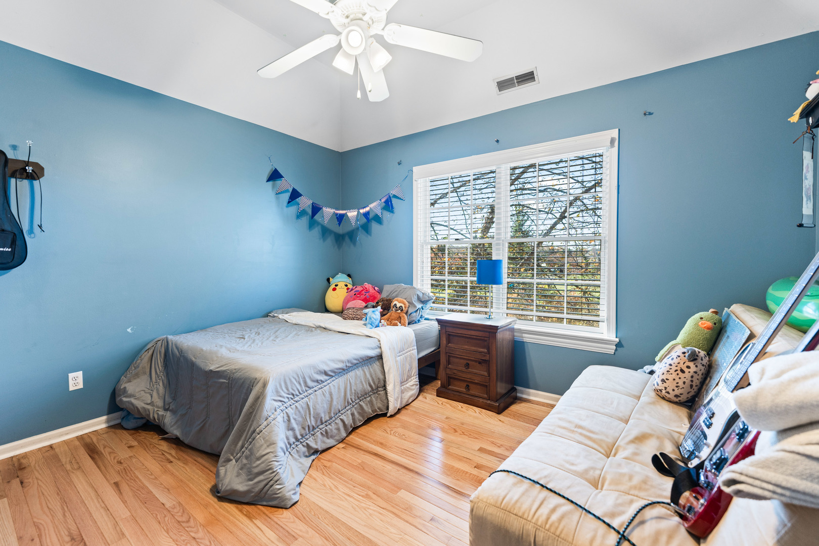 3N943 Ralph Waldo Emerson Lane