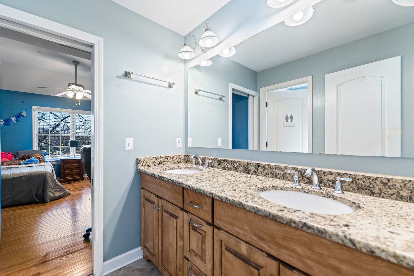 3N943 Ralph Waldo Emerson Lane