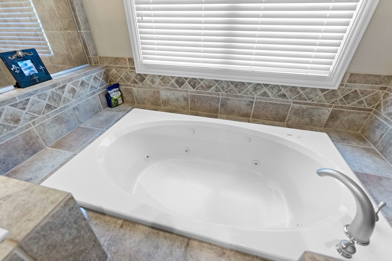 3N943 Ralph Waldo Emerson Lane