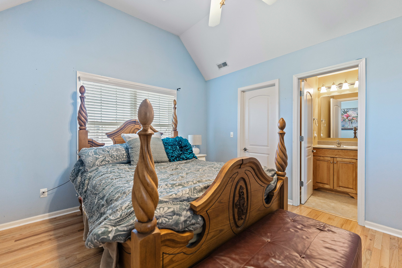 3N943 Ralph Waldo Emerson Lane