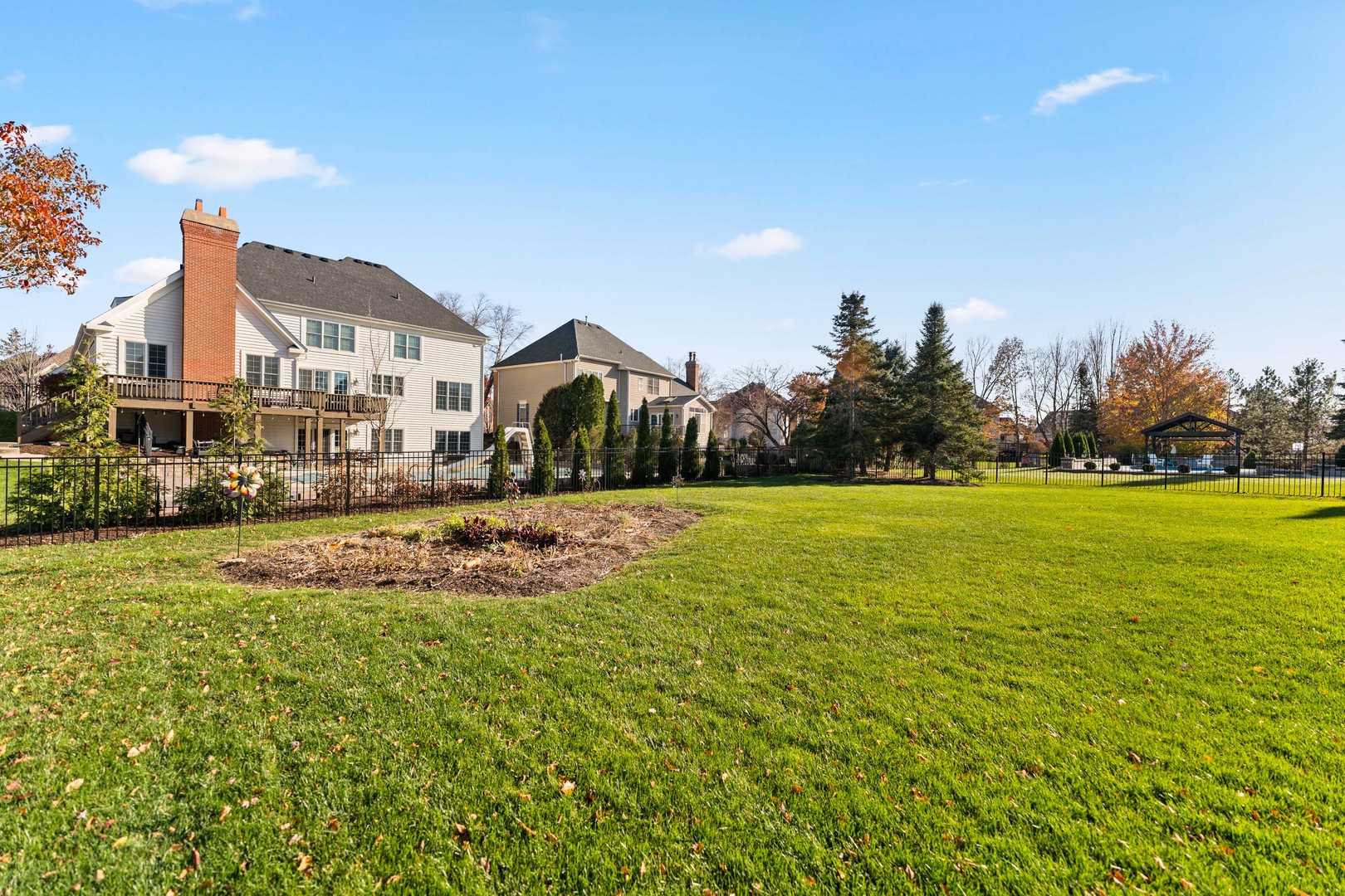 3N943 Ralph Waldo Emerson Lane