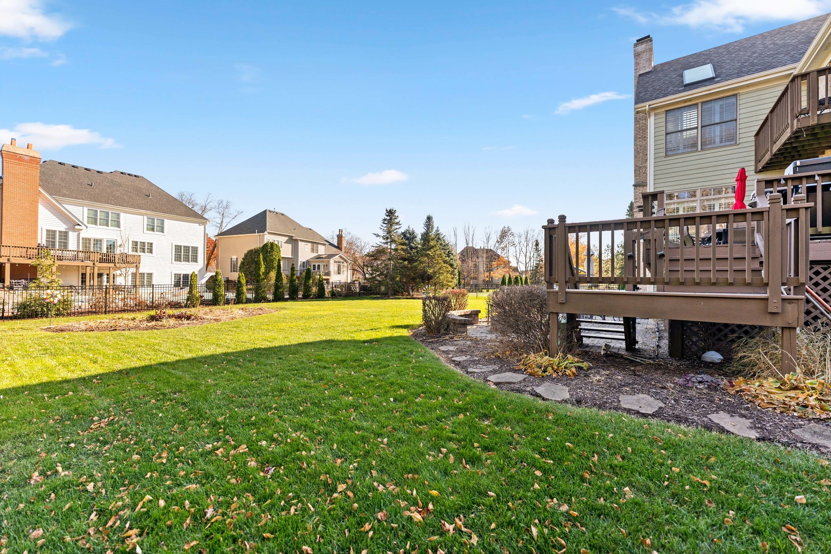 3N943 Ralph Waldo Emerson Lane