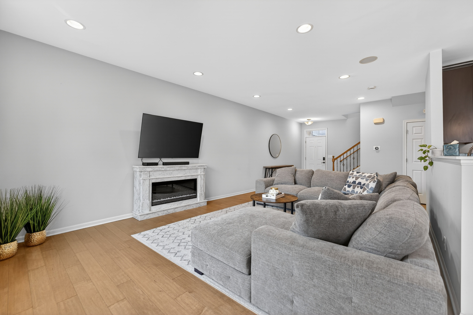 6N385 Whitmore Circle Unit: B