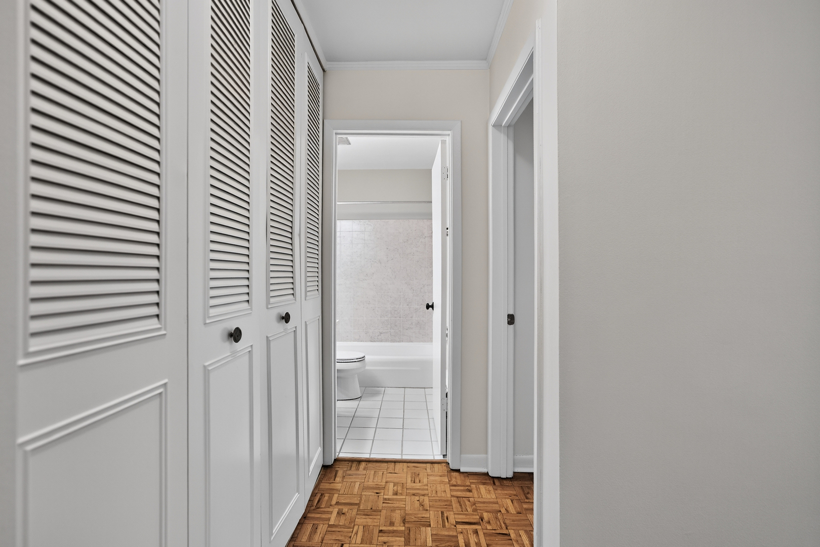 543 Burlington Avenue Unit: 204