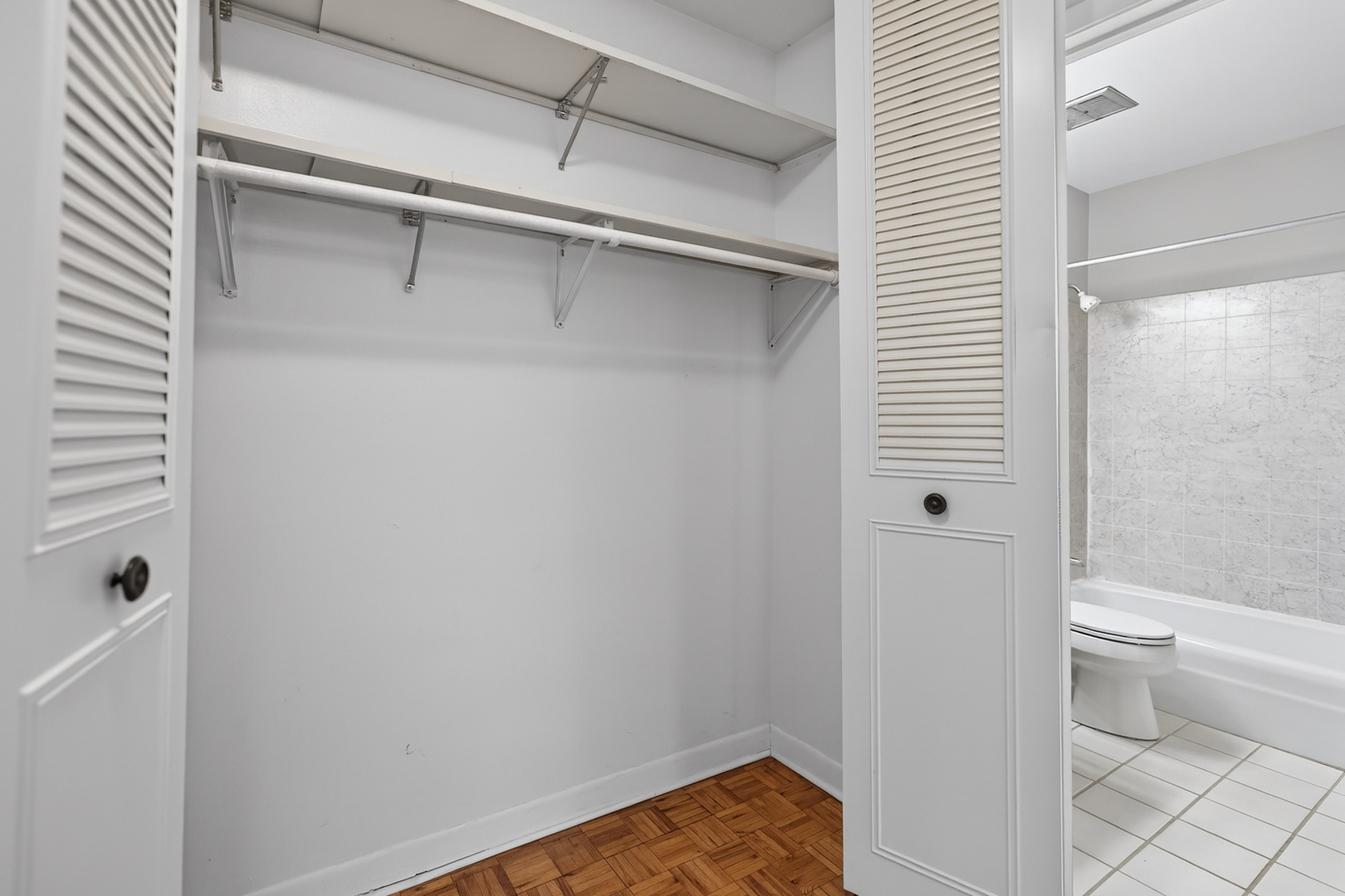 543 Burlington Avenue Unit: 204