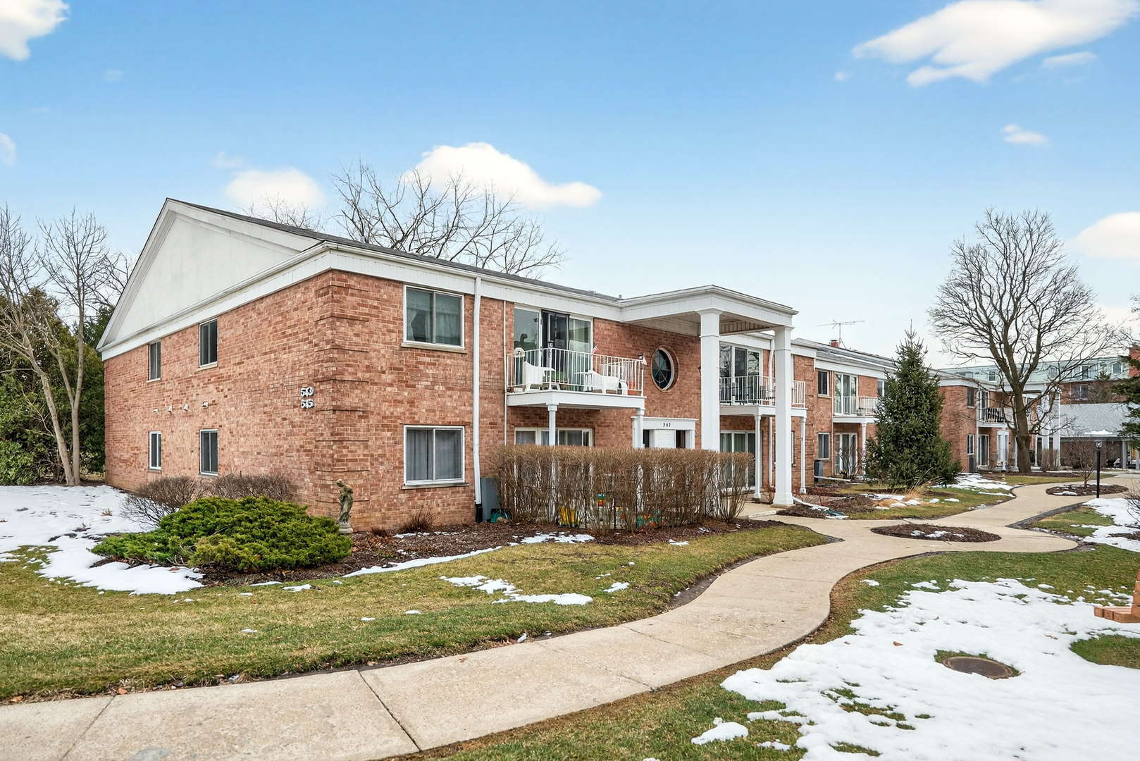 543 Burlington Avenue Unit: 204