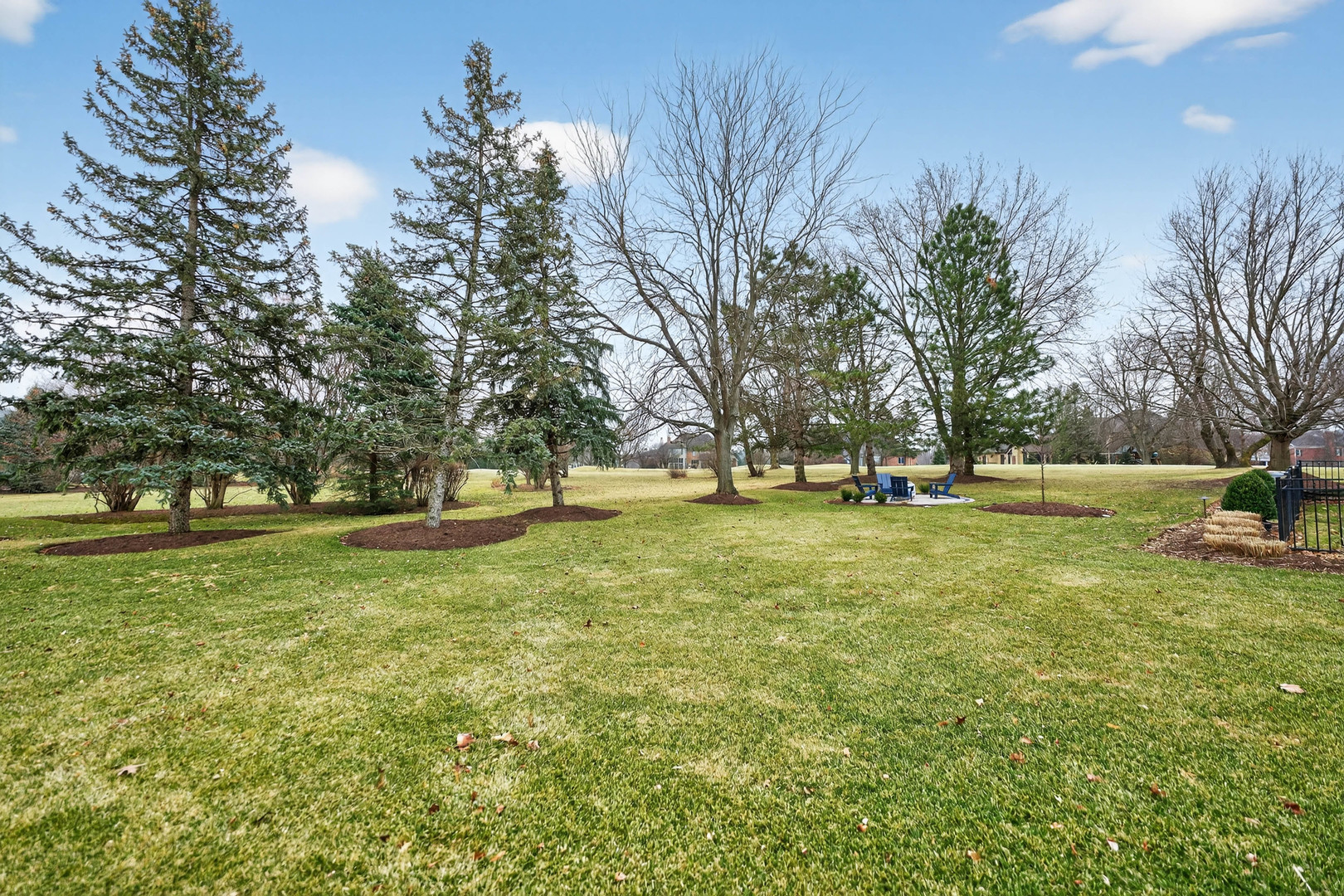 38W509 Golfview Court