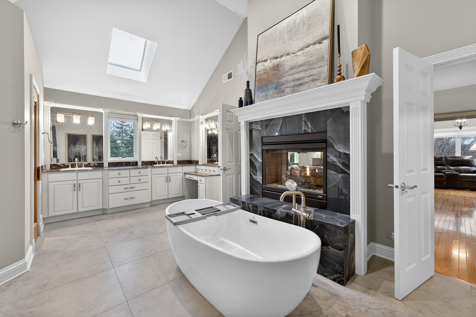 38W509 Golfview Court