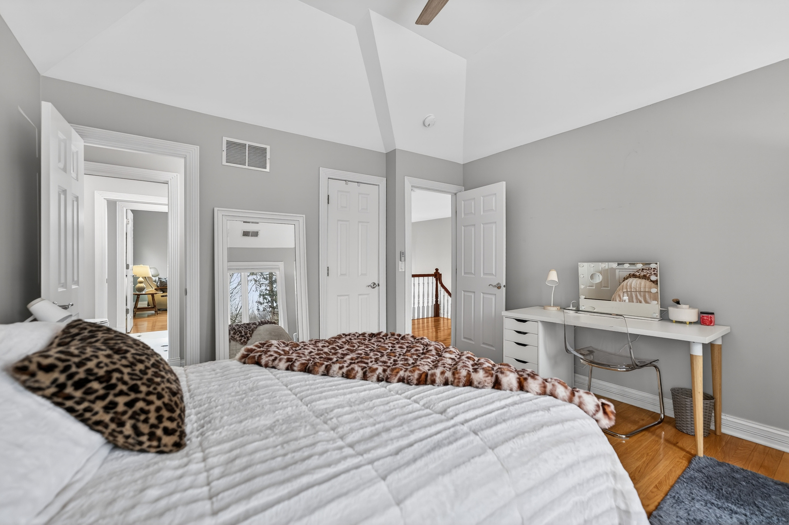 38W509 Golfview Court