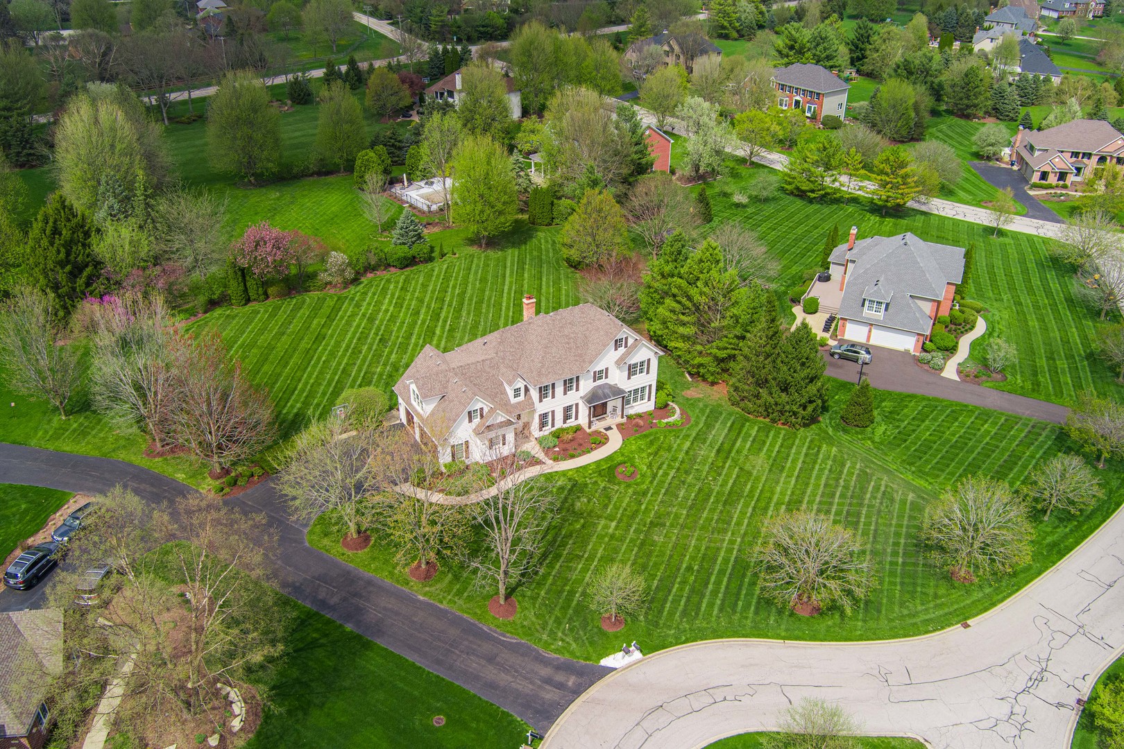 39W480 Abbey Glen Court