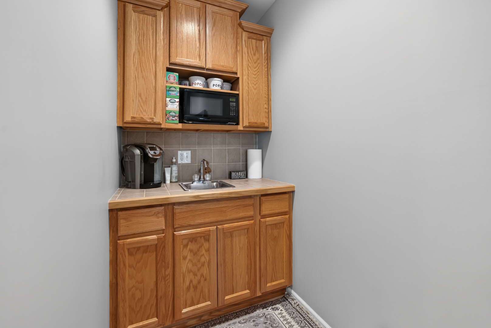 39W480 Abbey Glen Court