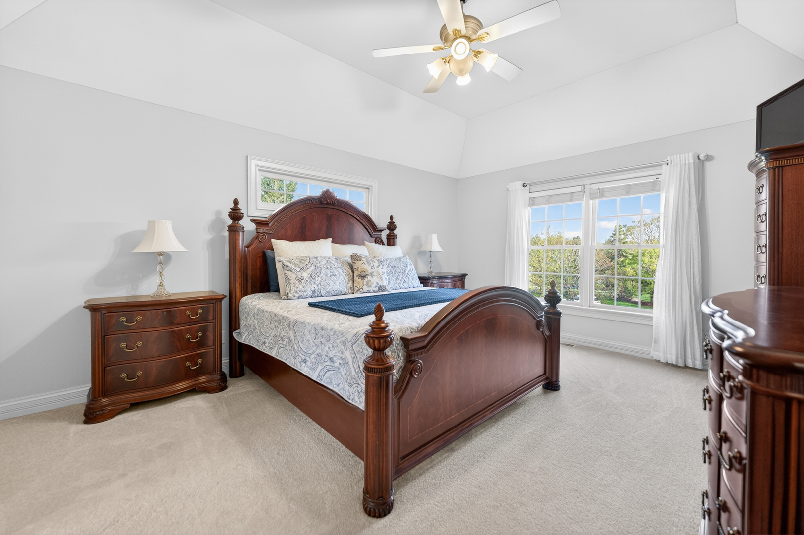 39W480 Abbey Glen Court