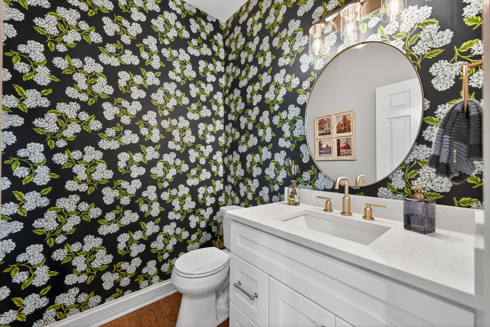 39W480 Abbey Glen Court