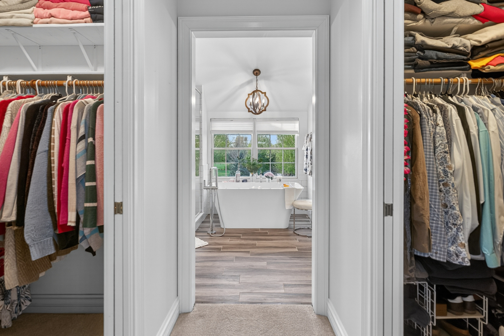 39W480 Abbey Glen Court