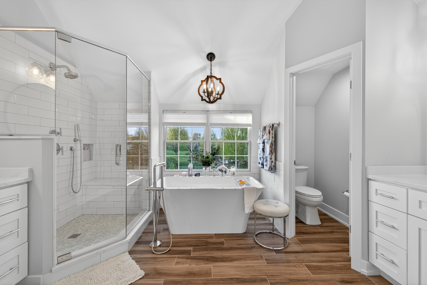 39W480 Abbey Glen Court