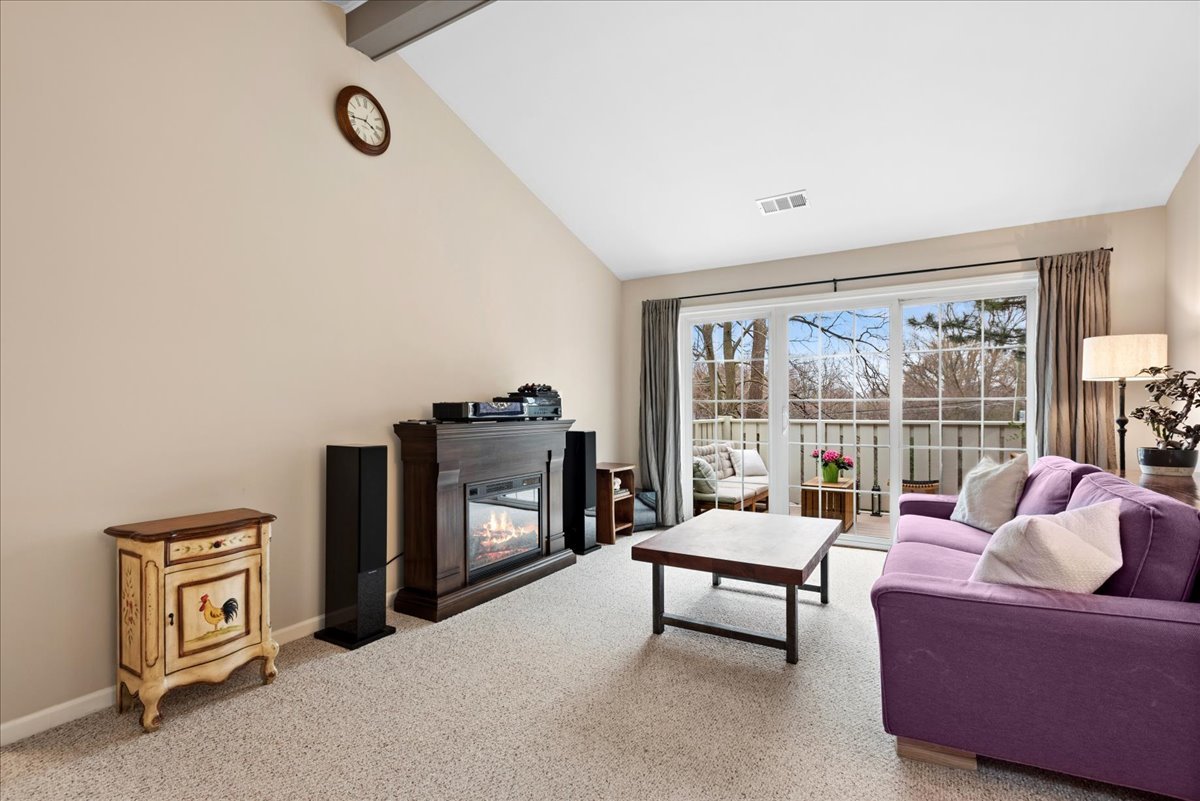 1675 Grosvenor Circle Unit: C