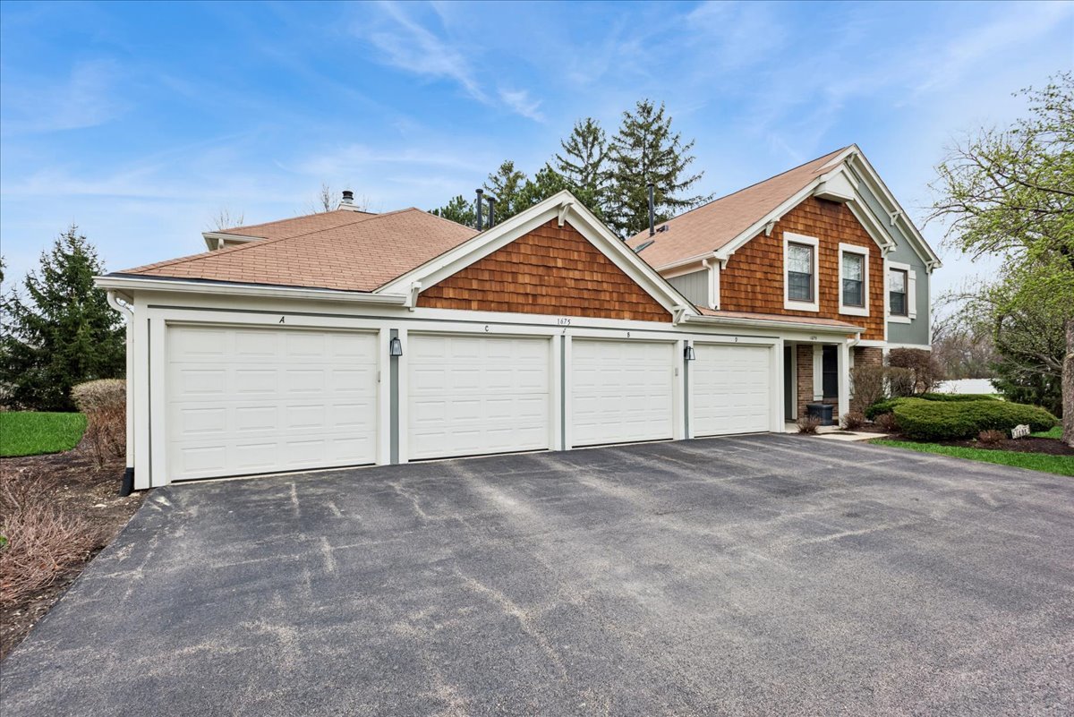 1675 Grosvenor Circle Unit: C