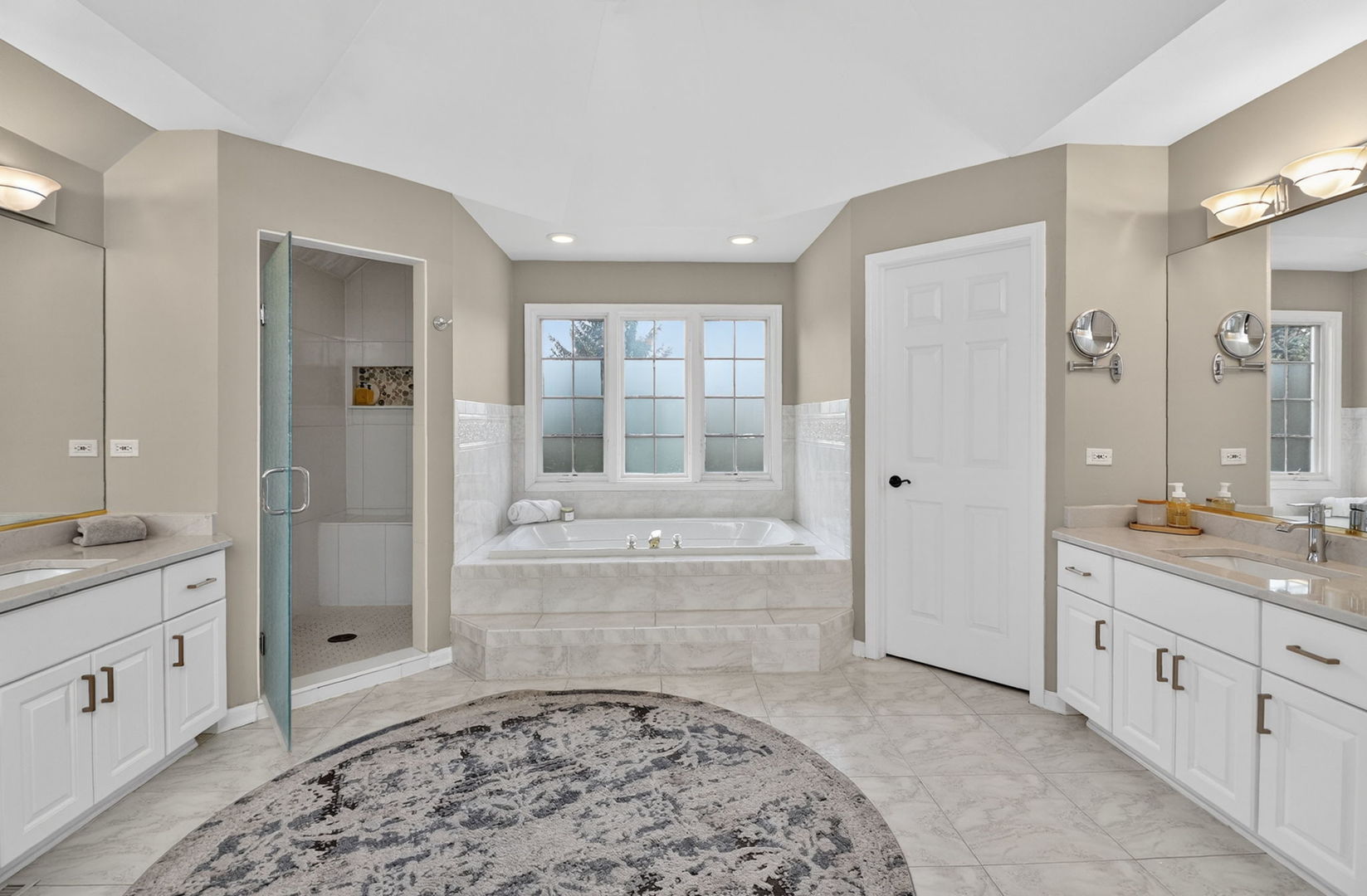 1376 Chapman Drive