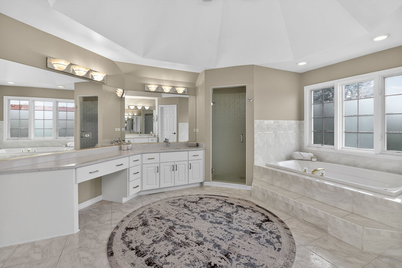 1376 Chapman Drive