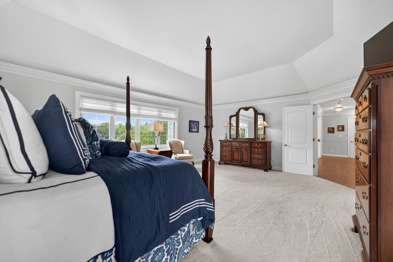 38W535 Golfview Court