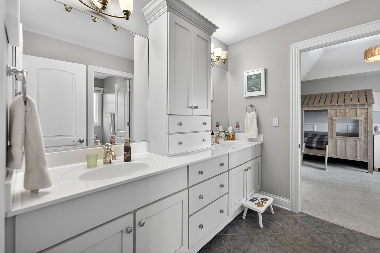 39W696 Henry David Thoreau Place