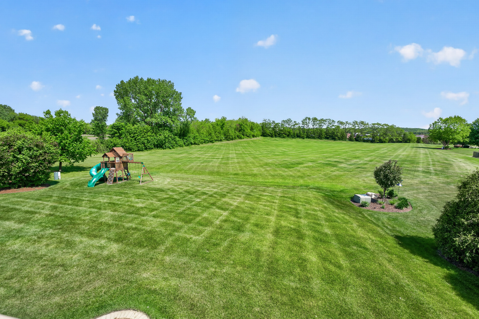 39W696 Henry David Thoreau Place