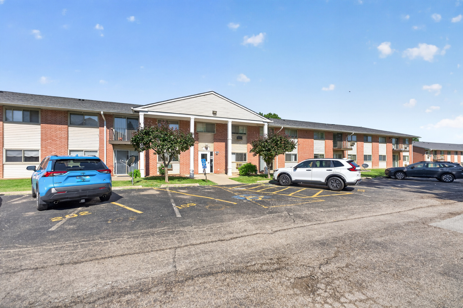 706 Marilyn Avenue Unit: 204