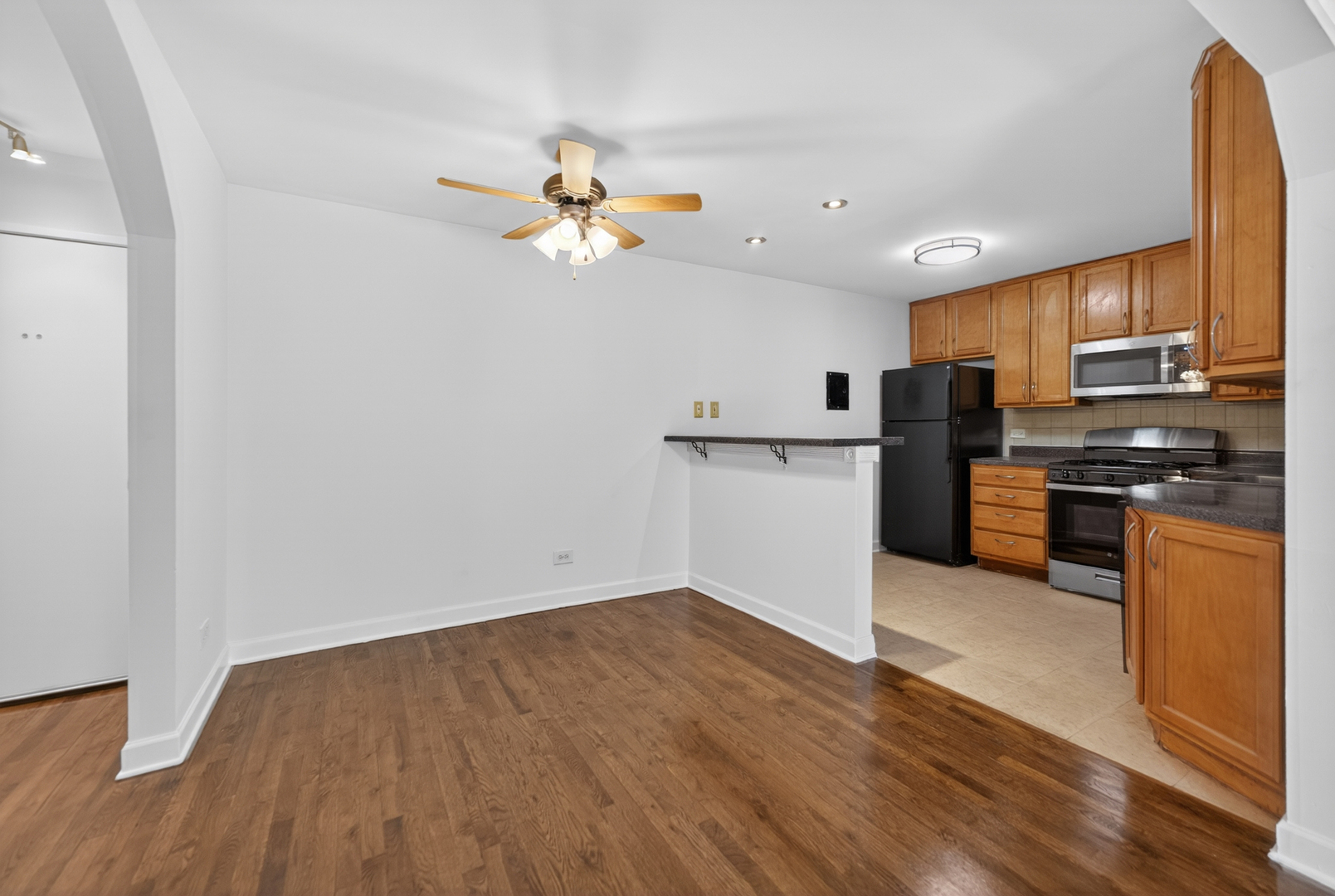 706 Marilyn Avenue Unit: 204