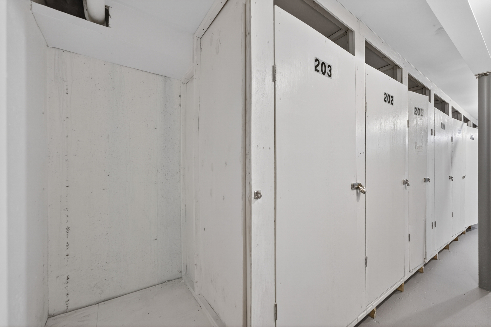 706 Marilyn Avenue Unit: 204