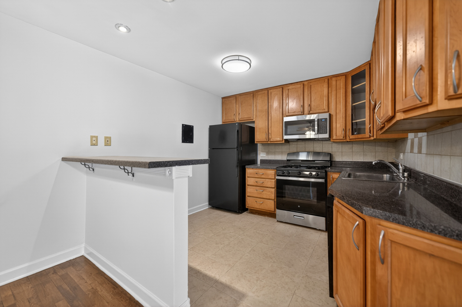706 Marilyn Avenue Unit: 204