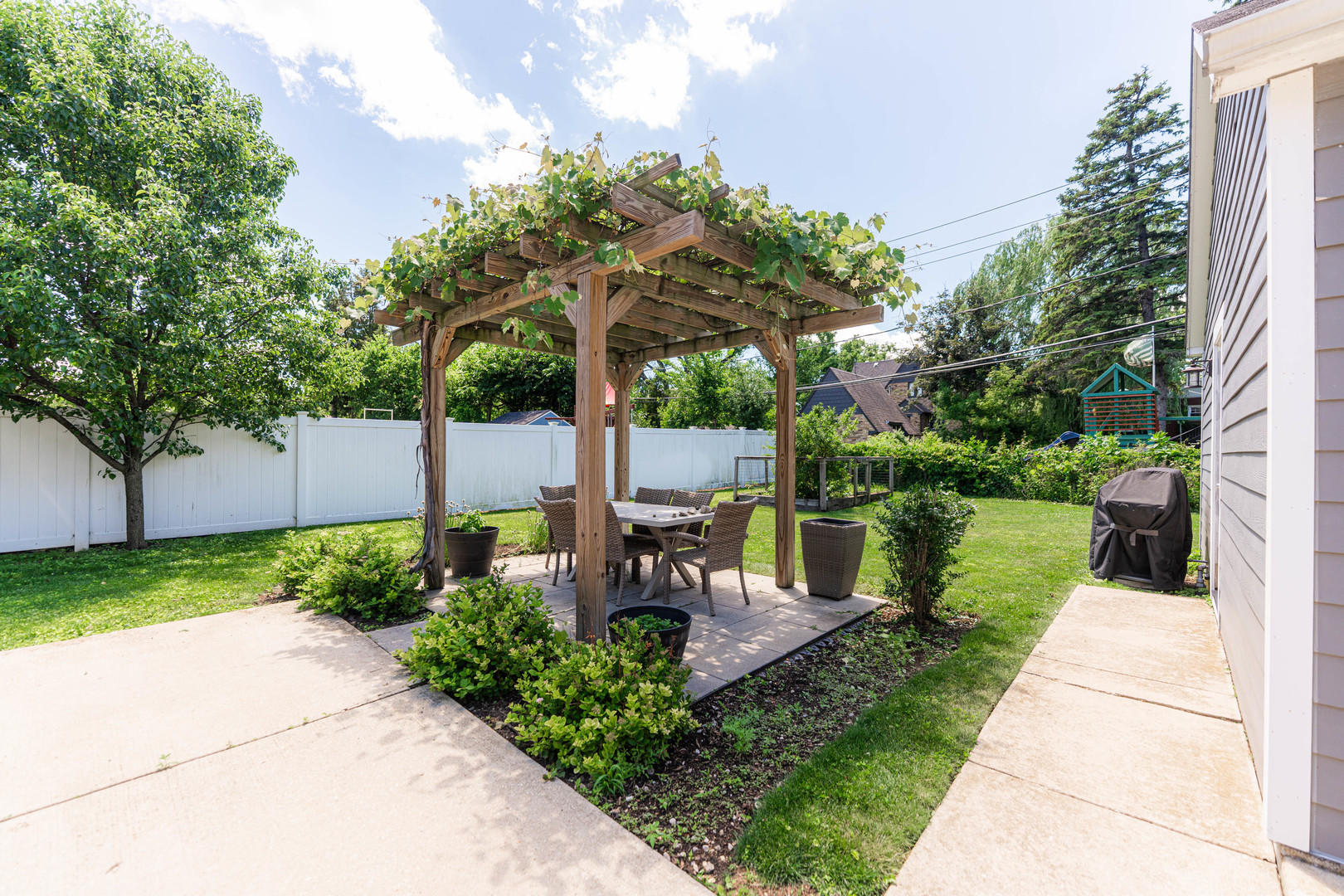 296 N Maple Avenue