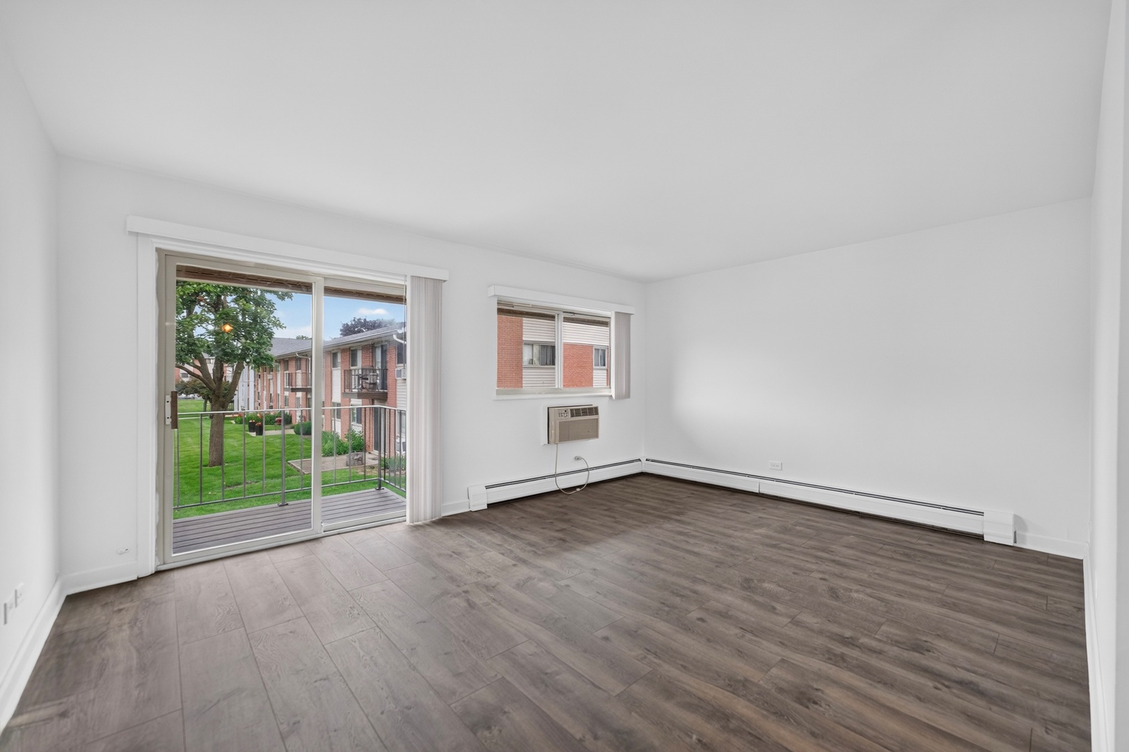703 Fullerton Avenue Unit: 207