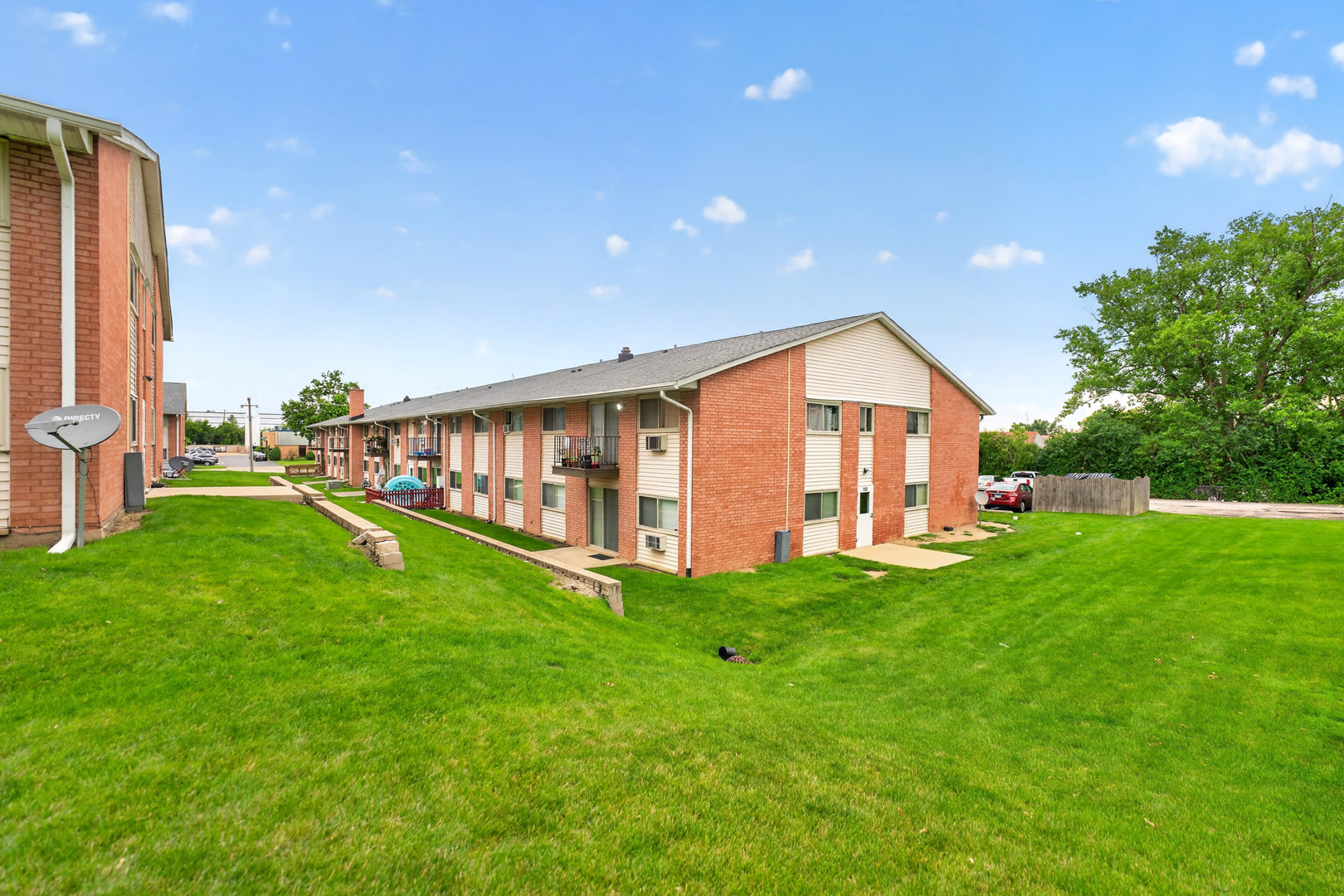 703 Fullerton Avenue Unit: 207