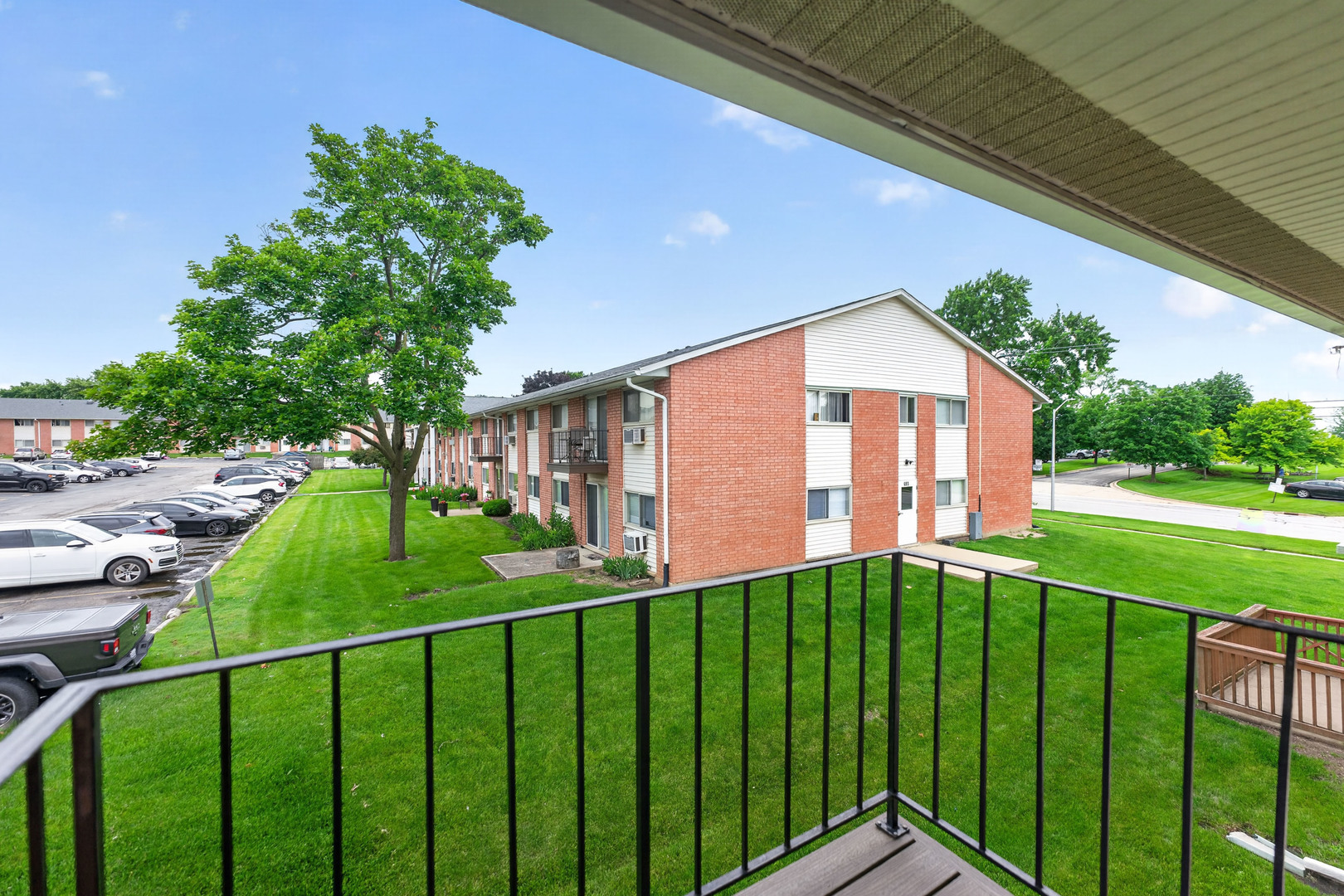 703 Fullerton Avenue Unit: 207