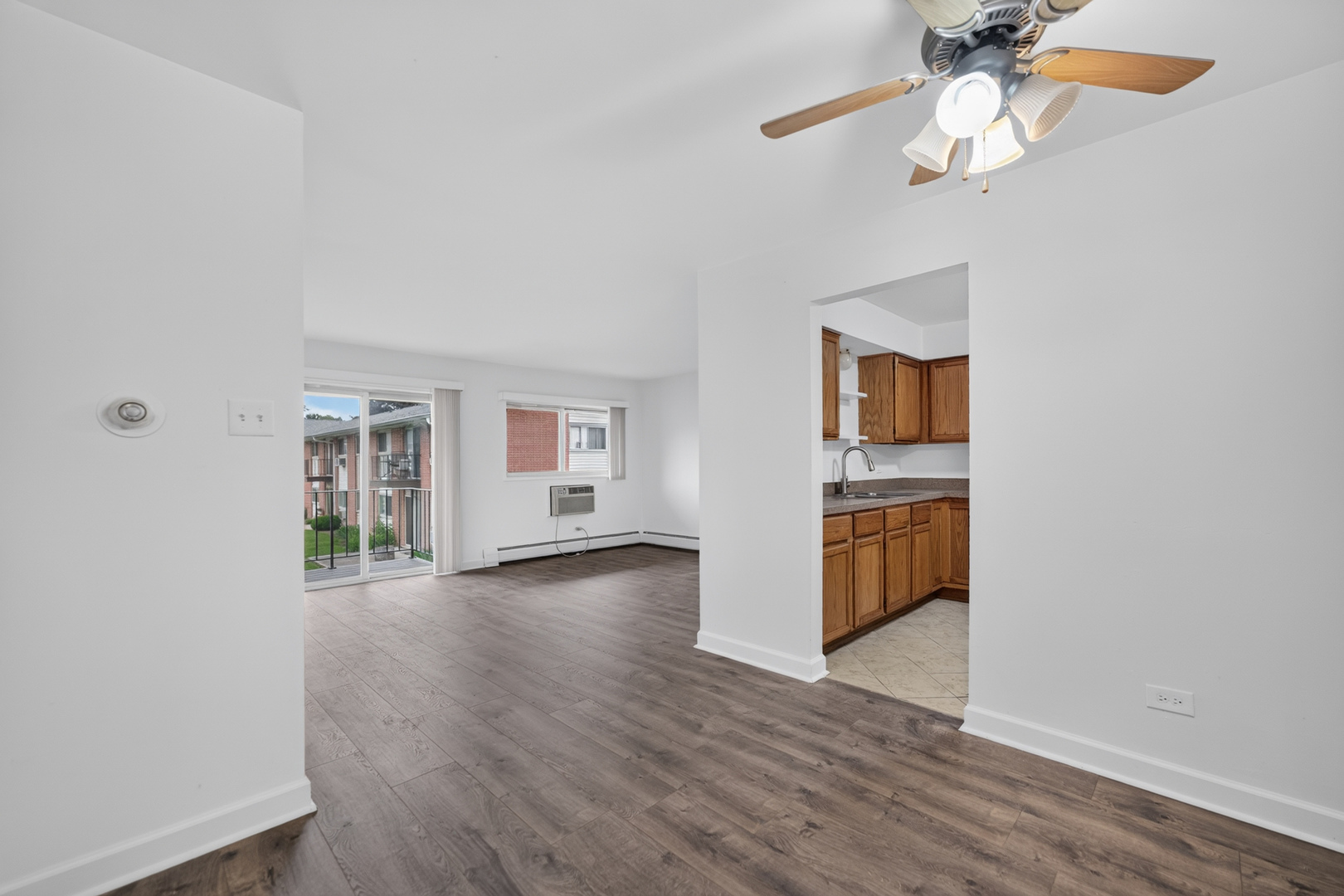 703 Fullerton Avenue Unit: 207
