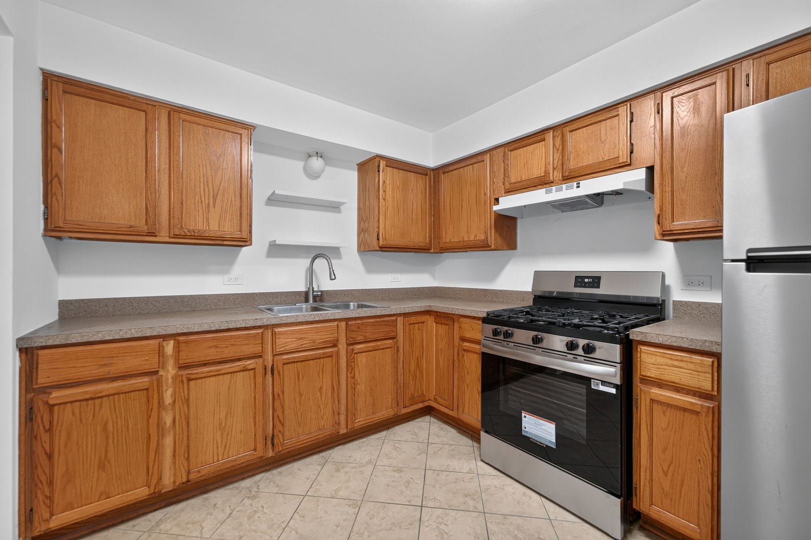 703 Fullerton Avenue Unit: 207