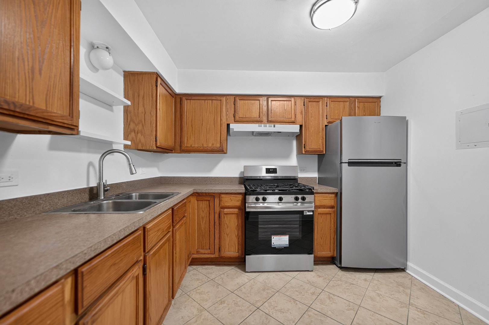 703 Fullerton Avenue Unit: 207