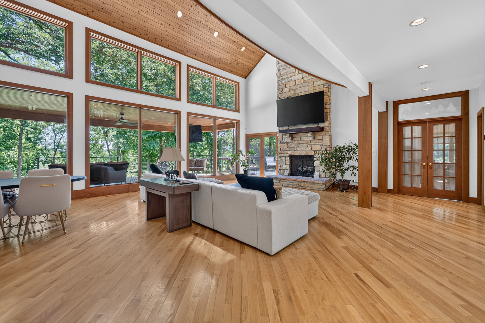 41W438 Barlow Drive