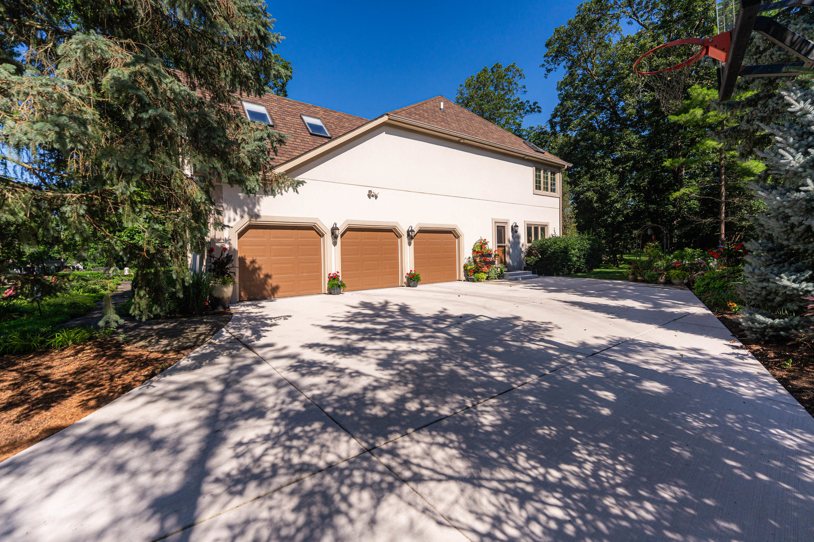 451 Courtney Circle